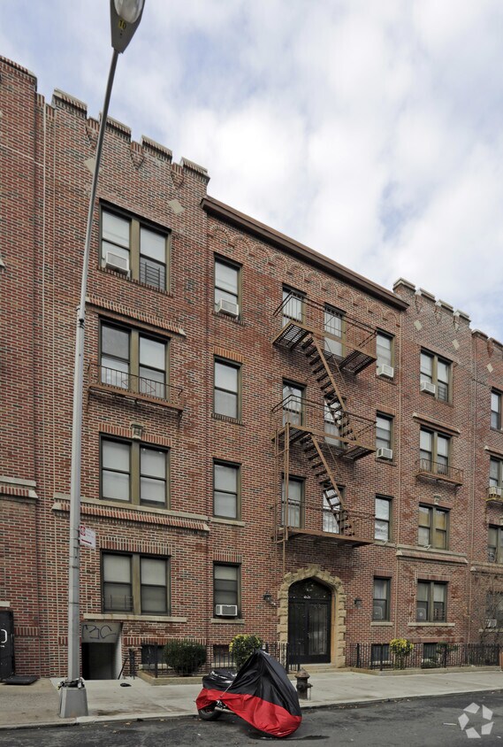 Foto del edificio - 4528 42nd St