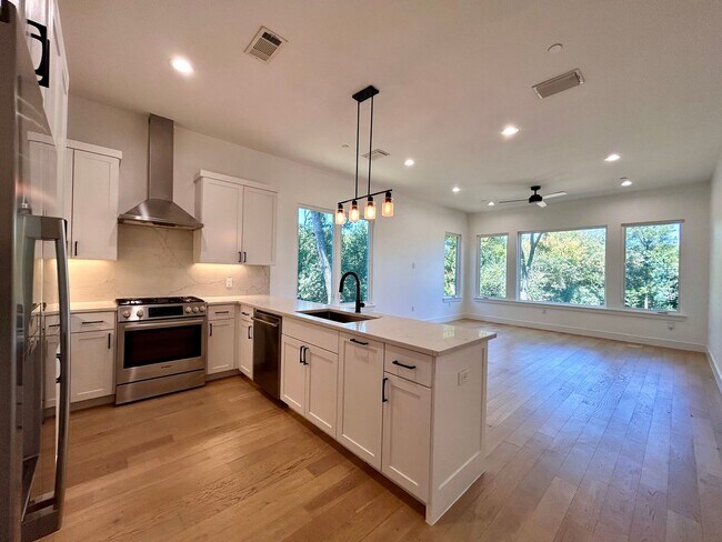 Foto del edificio - 4010 Clawson Rd