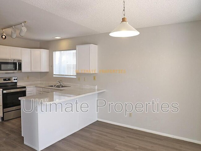 Building Photo - 4102 E Contessa St