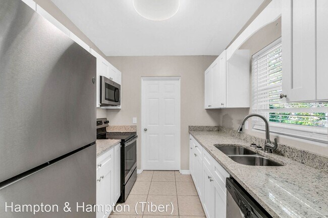 Foto del edificio - 3 br, 2 bath House - 2213 N HIAWASSEE ROAD