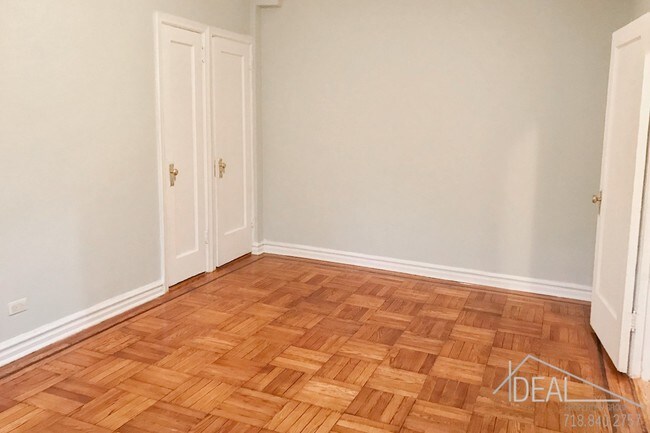 Foto del edificio - 424 E 17th St