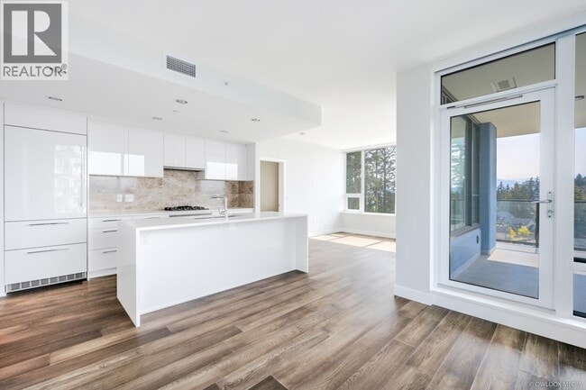 Building Photo - 5410 Shortcut Rd