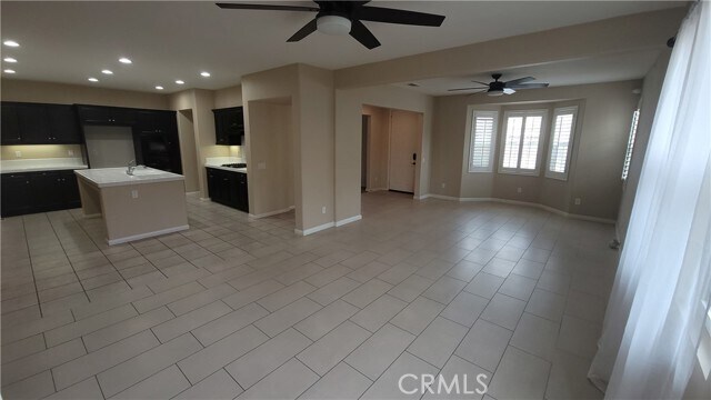 Building Photo - 8625 Candlewood St
