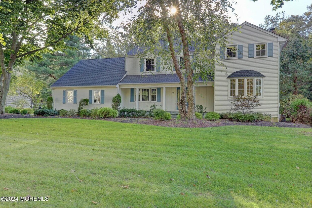 Primary Photo - 7 Woods Rd