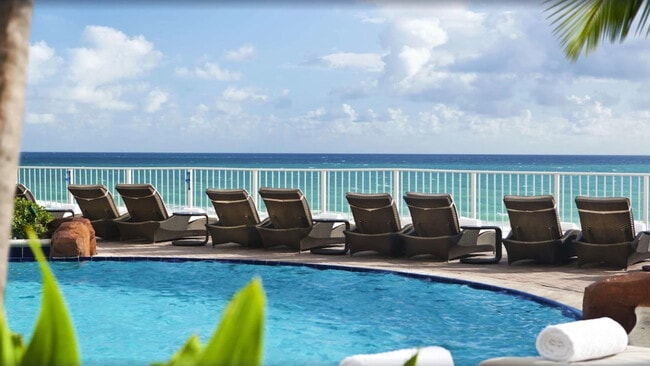 Building Photo - 18001 Collins Ave