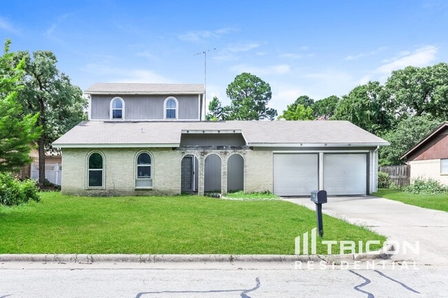 Building Photo - 5108 Bonneville Dr