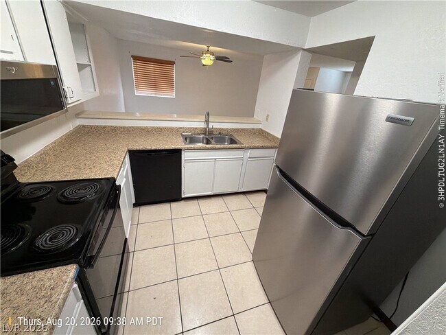 Building Photo - 6750 Del Rey Ave