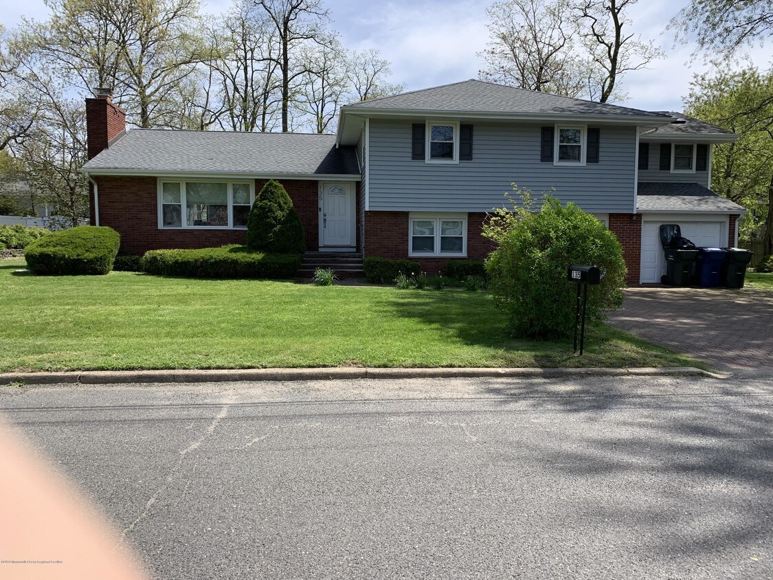 Foto principal - 135 Ampere Ave