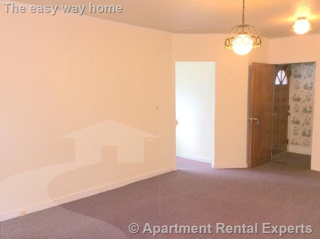 Building Photo - 16 Braemore Rd