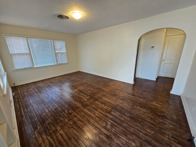 Foto del edificio - Bungalow style home North Roswell