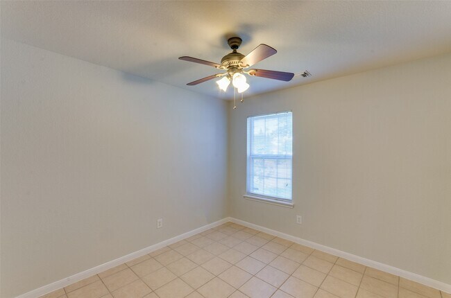 Foto del edificio - 3302 Legends Landing Dr