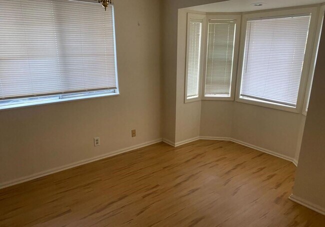 Foto del edificio - Smithoak Duplex