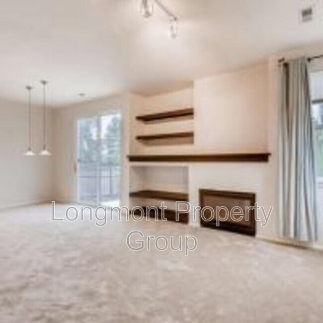 Foto del edificio - 746 Arrowwood Street