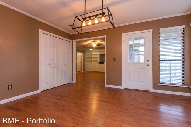 Building Photo - 3 br, 2 bath House - 5709 Hampton