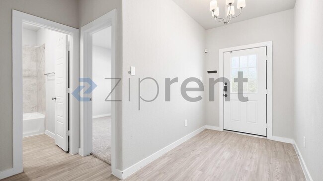 Building Photo - Unit