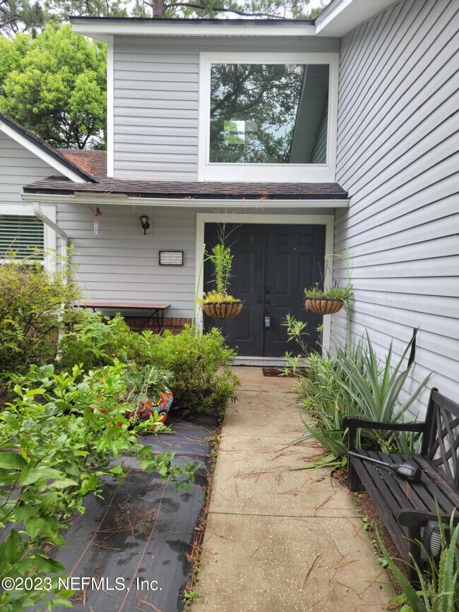 Foto del edificio - 2746 Grayton Ct