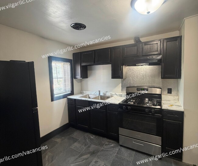 Foto del edificio - 5035 Tod Ave