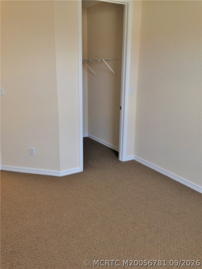 Building Photo - 2085 SE Avon Park Dr