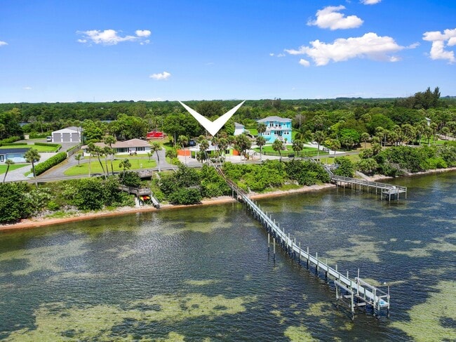 Building Photo - 5203 S Indian River Dr