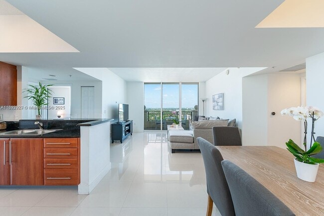Foto del edificio - 3232 SW 22nd Terrace