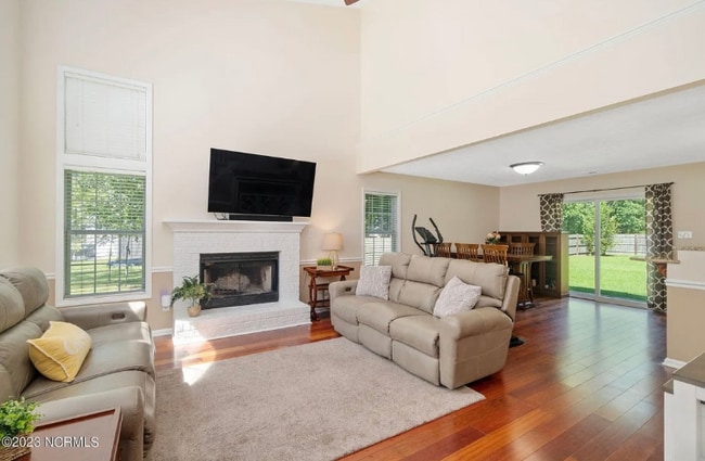 Foto del edificio - 106 7 Seas Dr