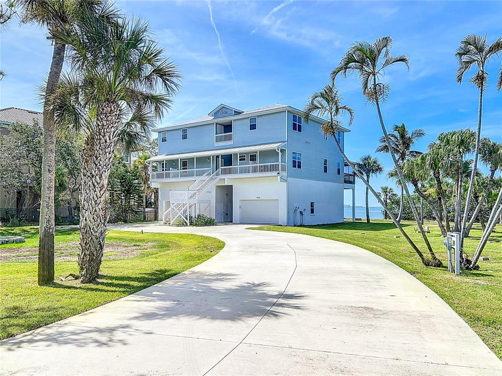 Foto principal - 2426 69th Ave W