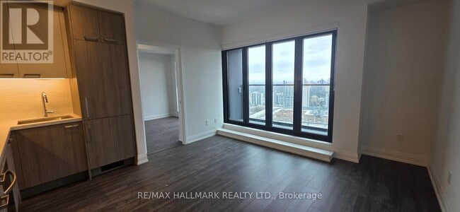 Building Photo - 20 Soudan Ave