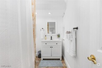 Building Photo - 10230 Sandy Hollow Ln
