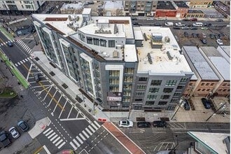 Building Photo - 338 Newark Ave