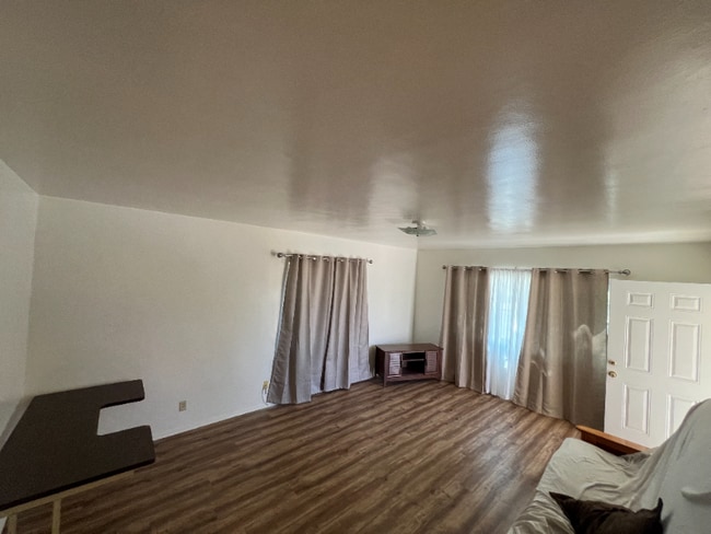 Foto del edificio - 44820 Spearman Ave