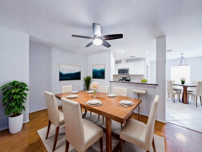 Foto del edificio - 1131 W 24th St