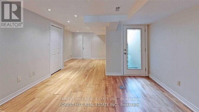 Building Photo - 41 Gladstone Ave