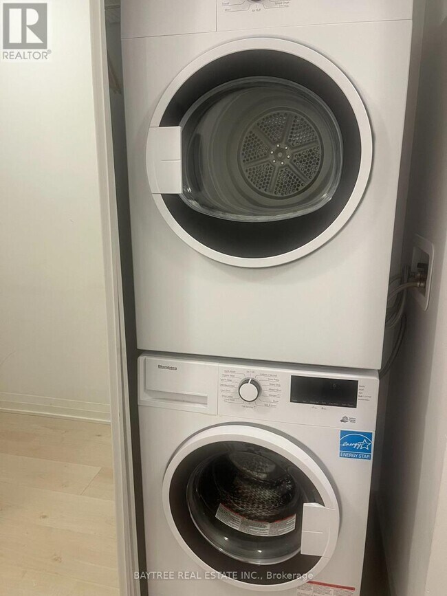 Photo du bâtiment - 99 Foxbar Rd