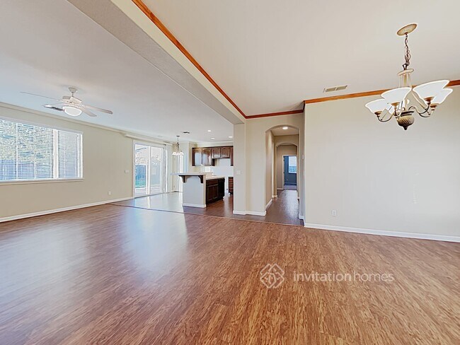 Building Photo - 1535 Pond View Dr