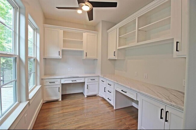 Foto del edificio - 2736 Cortlandt St