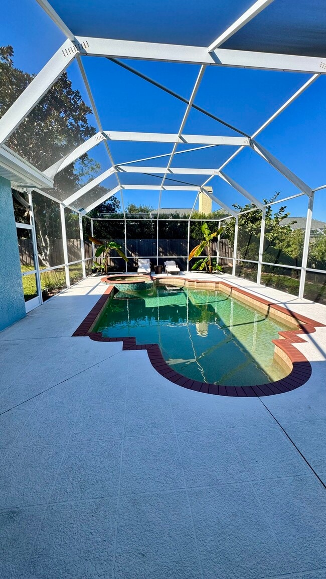 Building Photo - 480 Bridle Path Way