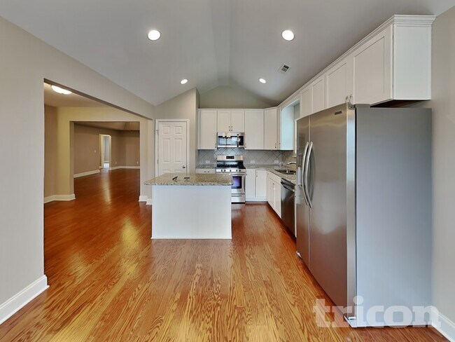 Foto del edificio - 1021 Laurelwood Dr
