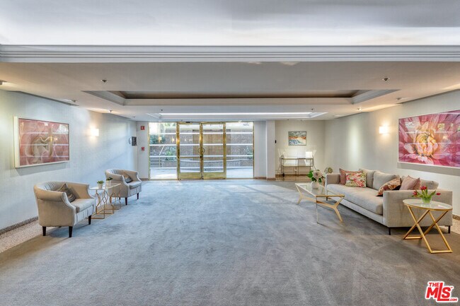 Foto del edificio - 235 S Tower Dr