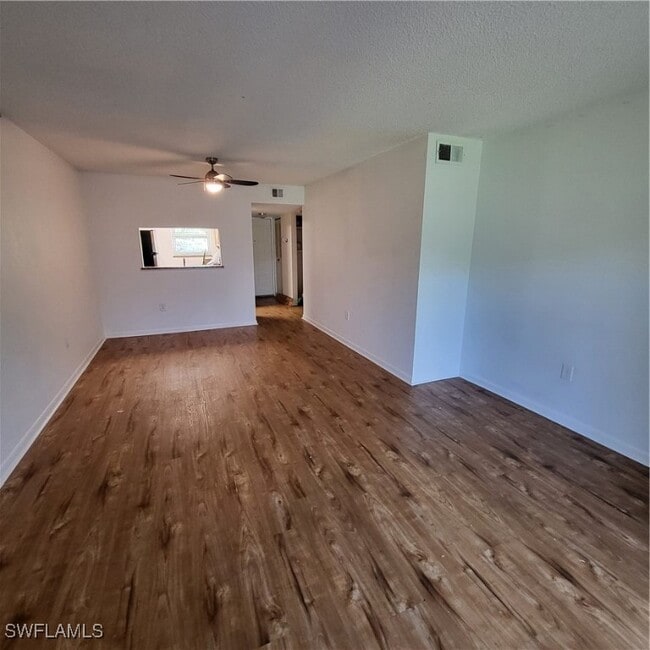Building Photo - 9291 Central Park Dr