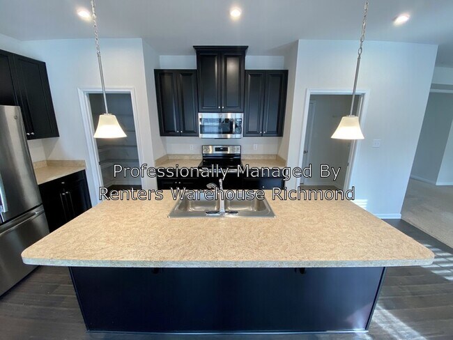 Foto del edificio - 8231 Fedora Dr