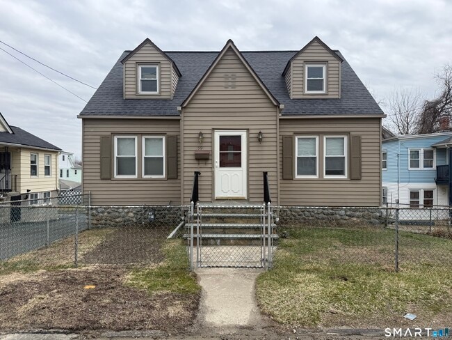 Building Photo - 59 Addison St