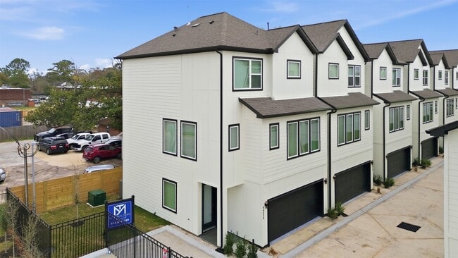 Building Photo - 9403 F Hammerly Blvd