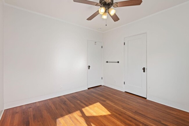 Building Photo - 306 W Ortega St