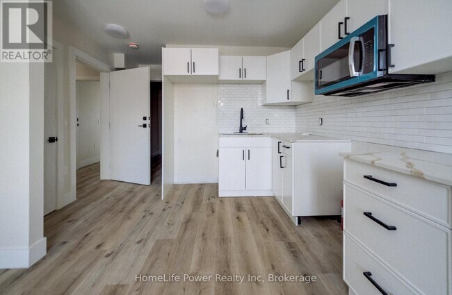 Photo du bâtiment - 22 Grant Ave