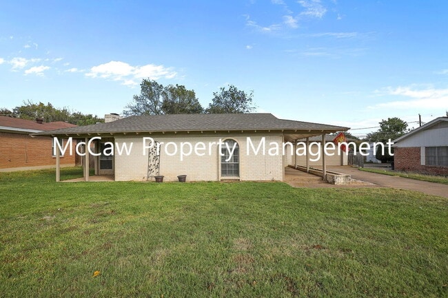 Building Photo - 1736 Brown Trail