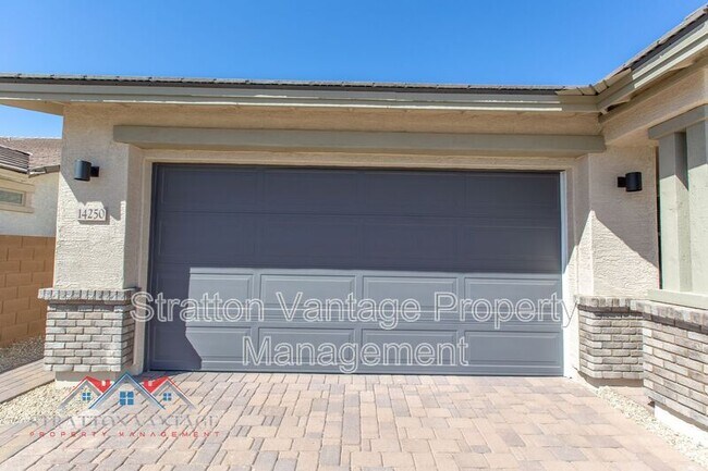 Foto del edificio - 14250 W Soft Wind Dr