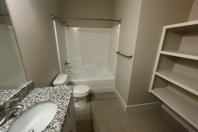 Foto del edificio - 8182/84 E 34th Ct S