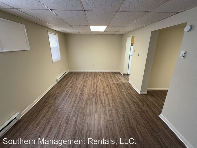 Foto del edificio - 2 br, 1 bath House - 147 W. Main St. Apt #4