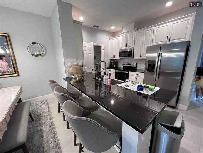 Foto del edificio - 5055 Royal Point Ave