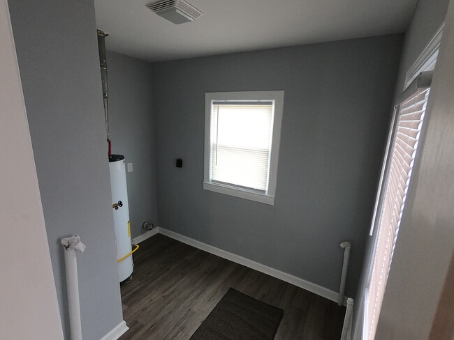 Laundry Room - 1005 Camden Ave